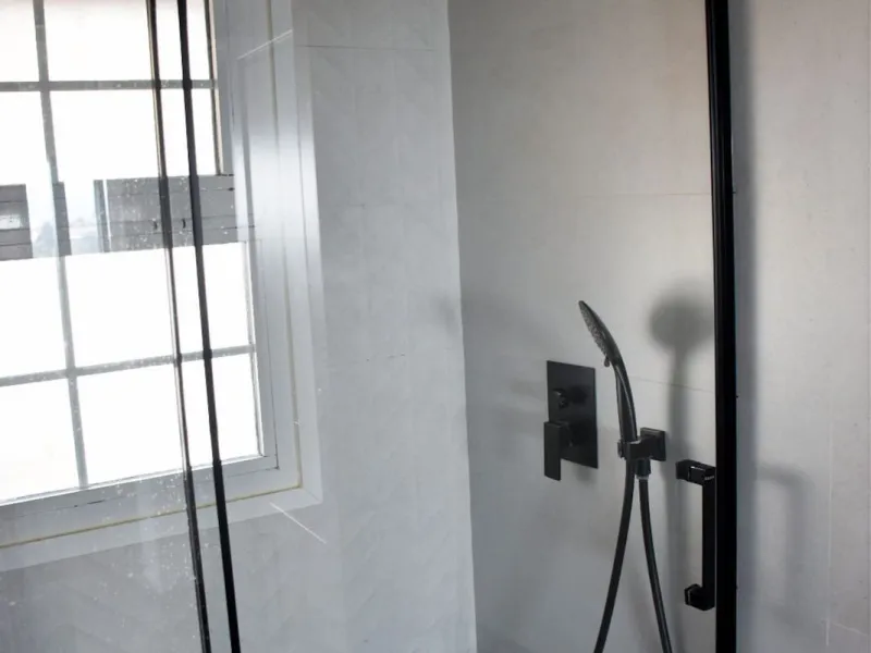 House - Detached Villa в продаже в Nerja, Málaga. В доме 3 спален и 2 ванных комнат. Площадь дома 144 м². Площадь участка 284 м²