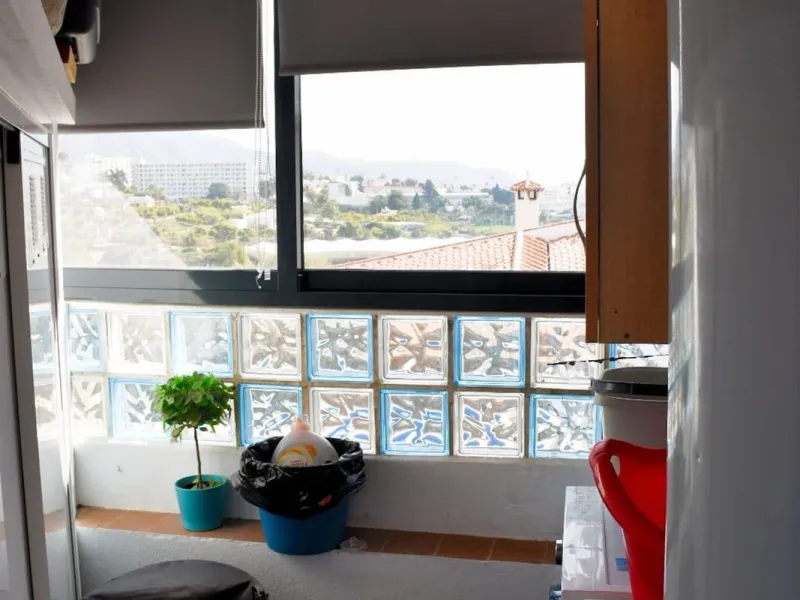 House - Detached Villa в продаже в Nerja, Málaga. В доме 3 спален и 2 ванных комнат. Площадь дома 144 м². Площадь участка 284 м²