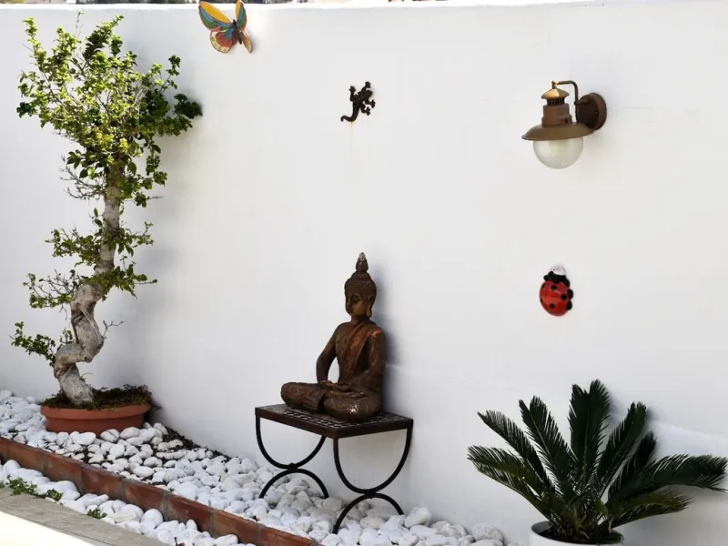 House - Detached Villa в продаже в Nerja, Málaga. В доме 3 спален и 2 ванных комнат. Площадь дома 144 м². Площадь участка 284 м²