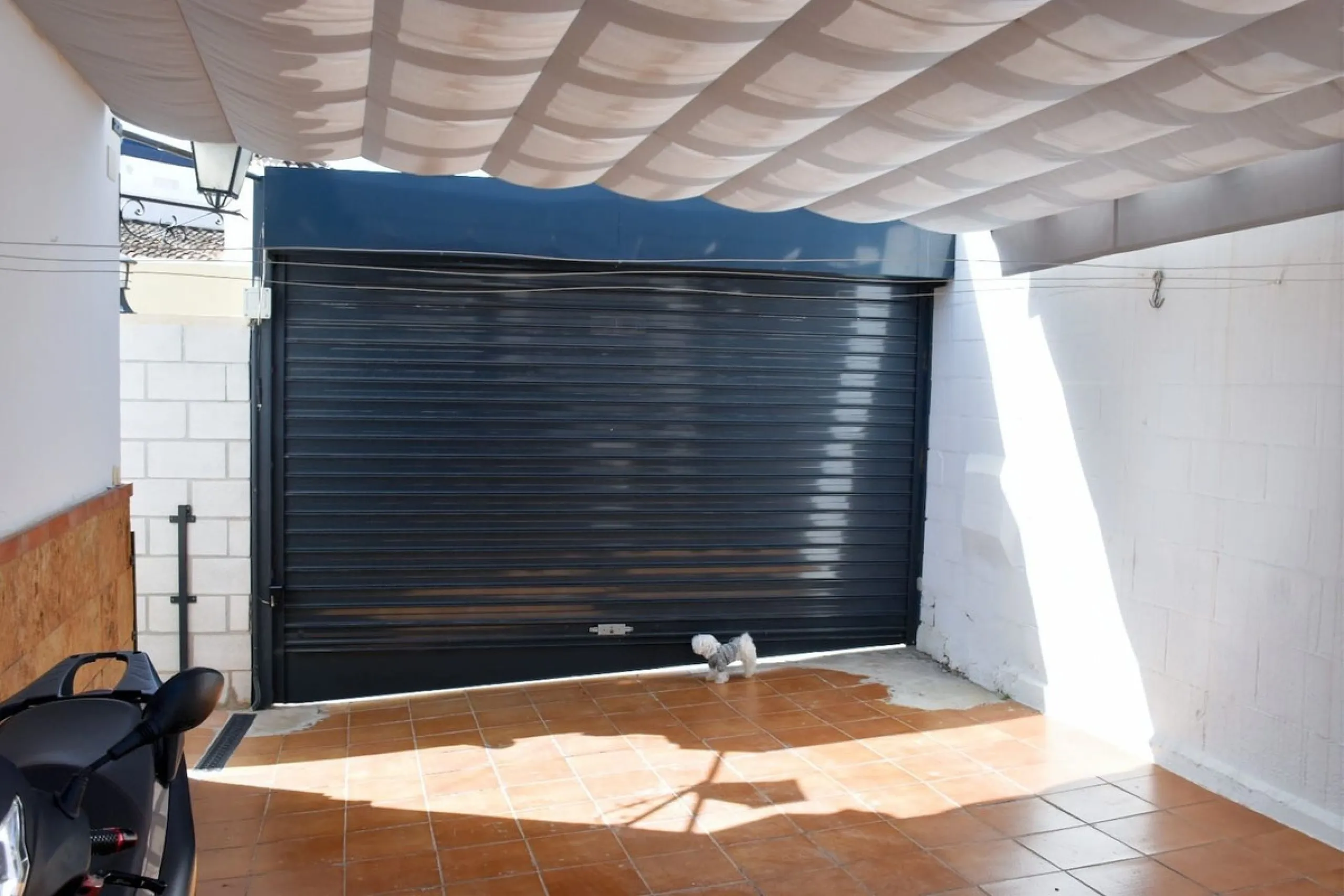 House - Detached Villa в продаже в Nerja, Málaga. В доме 3 спален и 2 ванных комнат. Площадь дома 144 м². Площадь участка 284 м²