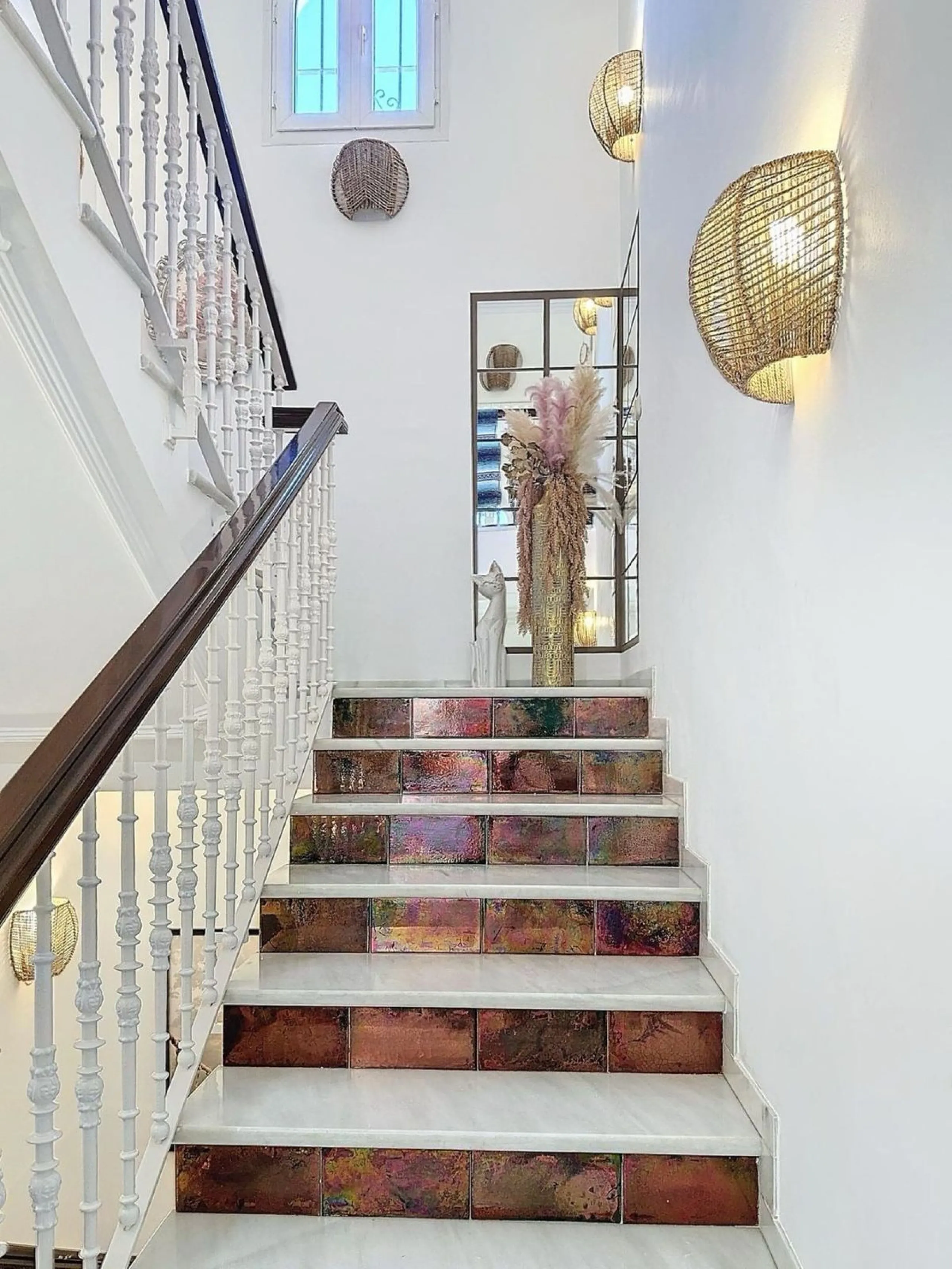 House - Detached Villa в продаже в Rincón de la Victoria, Málaga. В доме 5 спален и 4 ванных комнат. Площадь дома 658 м². Площадь участка 2197 м²