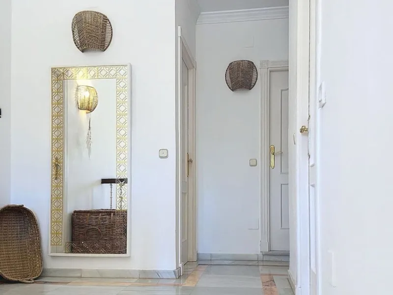 House - Detached Villa в продаже в Rincón de la Victoria, Málaga. В доме 5 спален и 4 ванных комнат. Площадь дома 658 м². Площадь участка 2197 м²