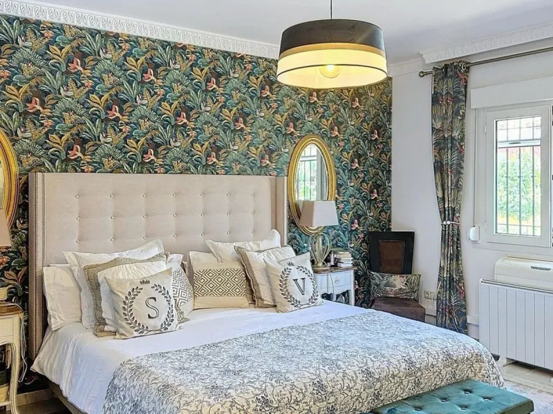 House - Detached Villa в продаже в Rincón de la Victoria, Málaga. В доме 5 спален и 4 ванных комнат. Площадь дома 658 м². Площадь участка 2197 м²