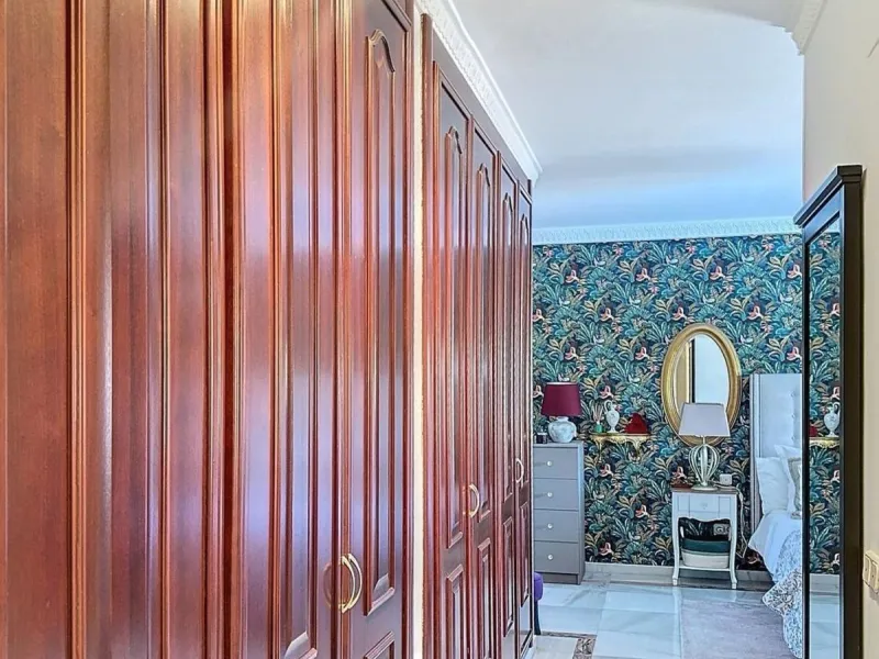 House - Detached Villa в продаже в Rincón de la Victoria, Málaga. В доме 5 спален и 4 ванных комнат. Площадь дома 658 м². Площадь участка 2197 м²