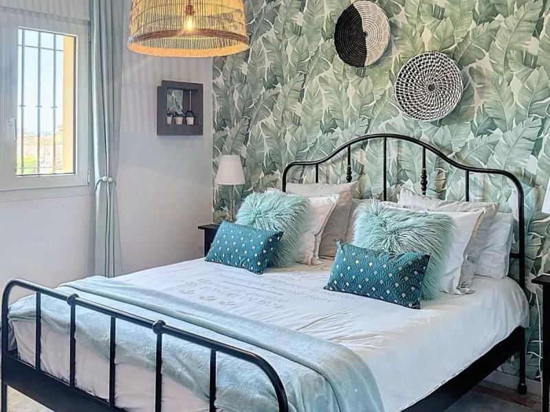 House - Detached Villa в продаже в Rincón de la Victoria, Málaga. В доме 5 спален и 4 ванных комнат. Площадь дома 658 м². Площадь участка 2197 м²