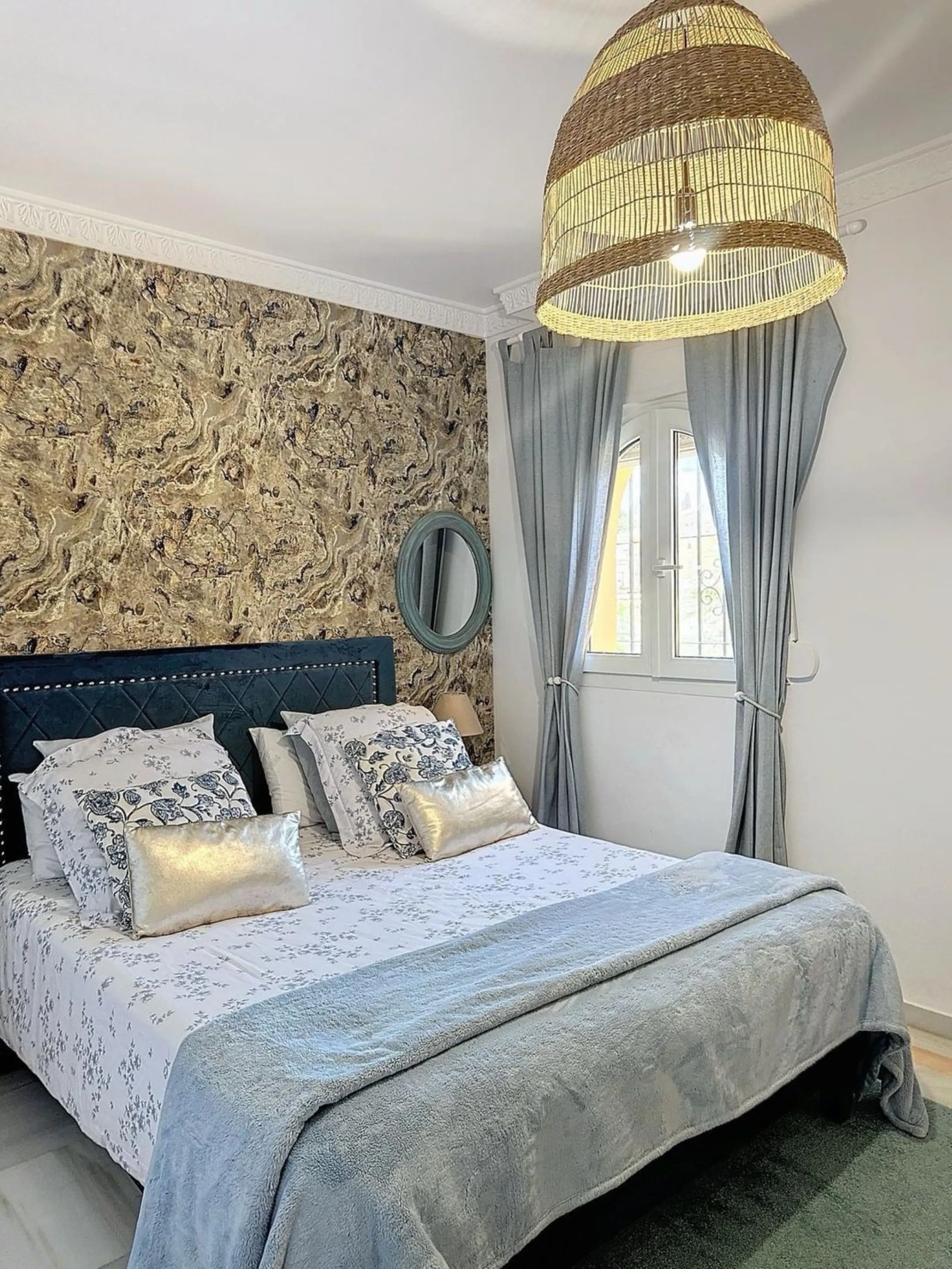 House - Detached Villa в продаже в Rincón de la Victoria, Málaga. В доме 5 спален и 4 ванных комнат. Площадь дома 658 м². Площадь участка 2197 м²