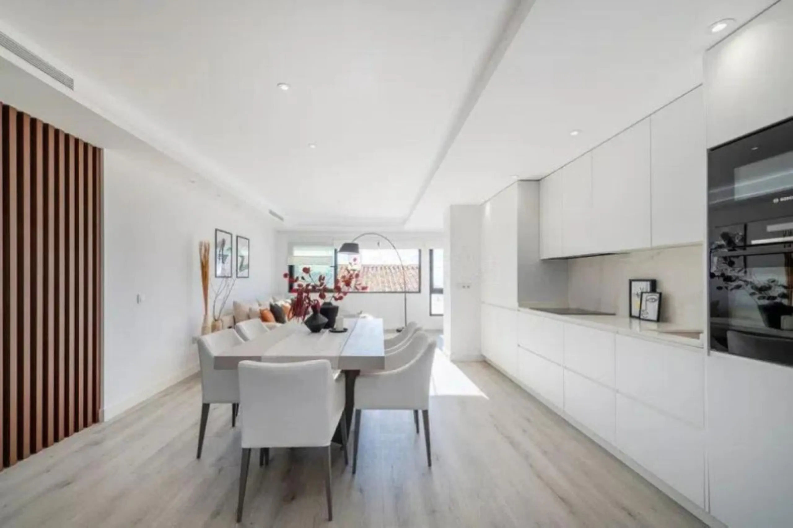 Middle Floor Apartment, Puerto Banús, Costa del Sol.