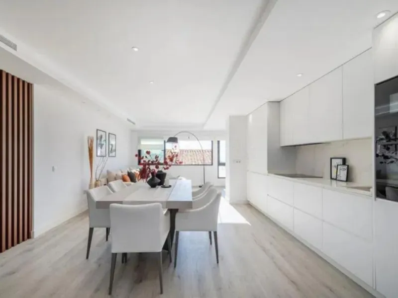 Middle Floor Apartment, Puerto Banús, Costa del Sol.