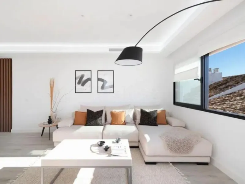 Middle Floor Apartment, Puerto Banús, Costa del Sol.