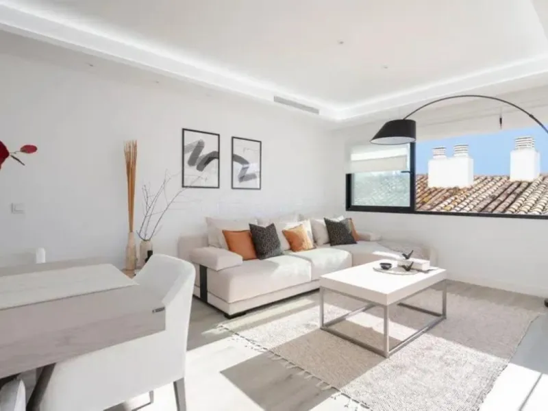 Middle Floor Apartment, Puerto Banús, Costa del Sol.