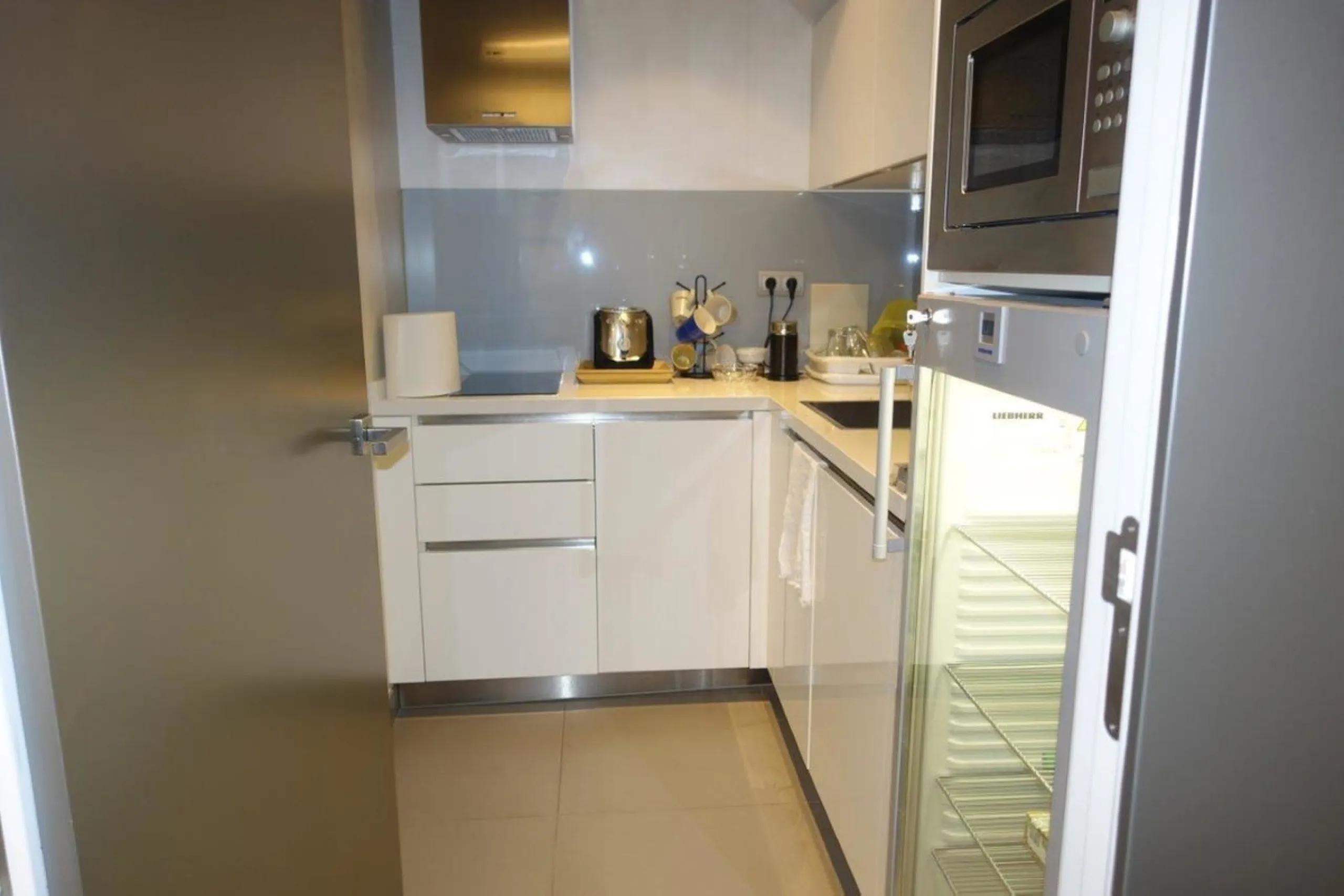 Commercial - Commercial Premises в продаже в Marbella, Málaga. Площадь дома 150 м²