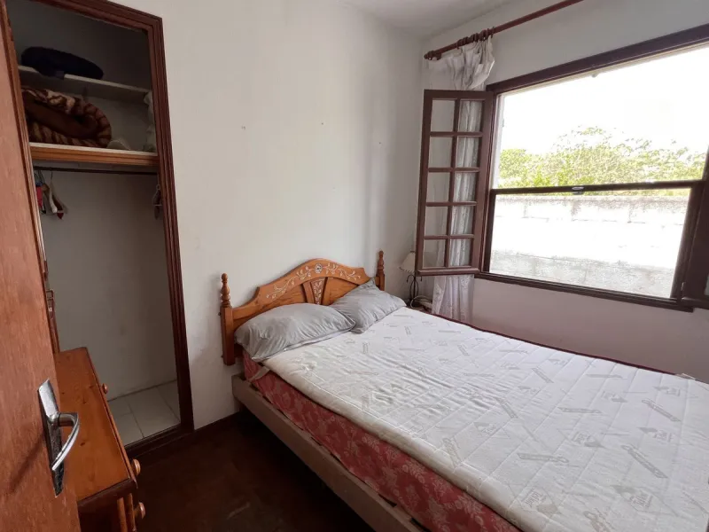 Large plot with house and swimming pool in the area of el Velerín.