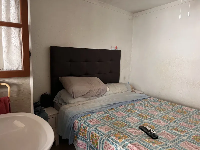 Large plot with house and swimming pool in the area of el Velerín.