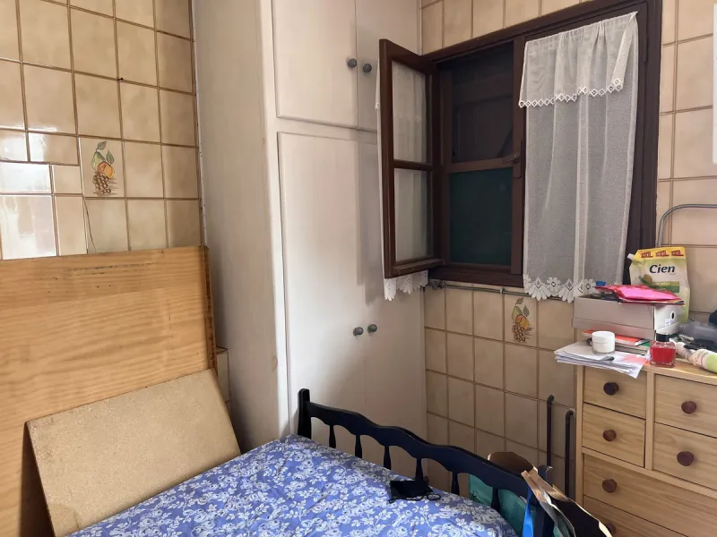 Large plot with house and swimming pool in the area of el Velerín.