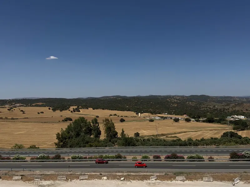 Commercial - Hotel в продаже в Antequera, Málaga. В доме 63 спален и 55 ванных комнат. Площадь дома 2460 м². Площадь участка 33000 м²