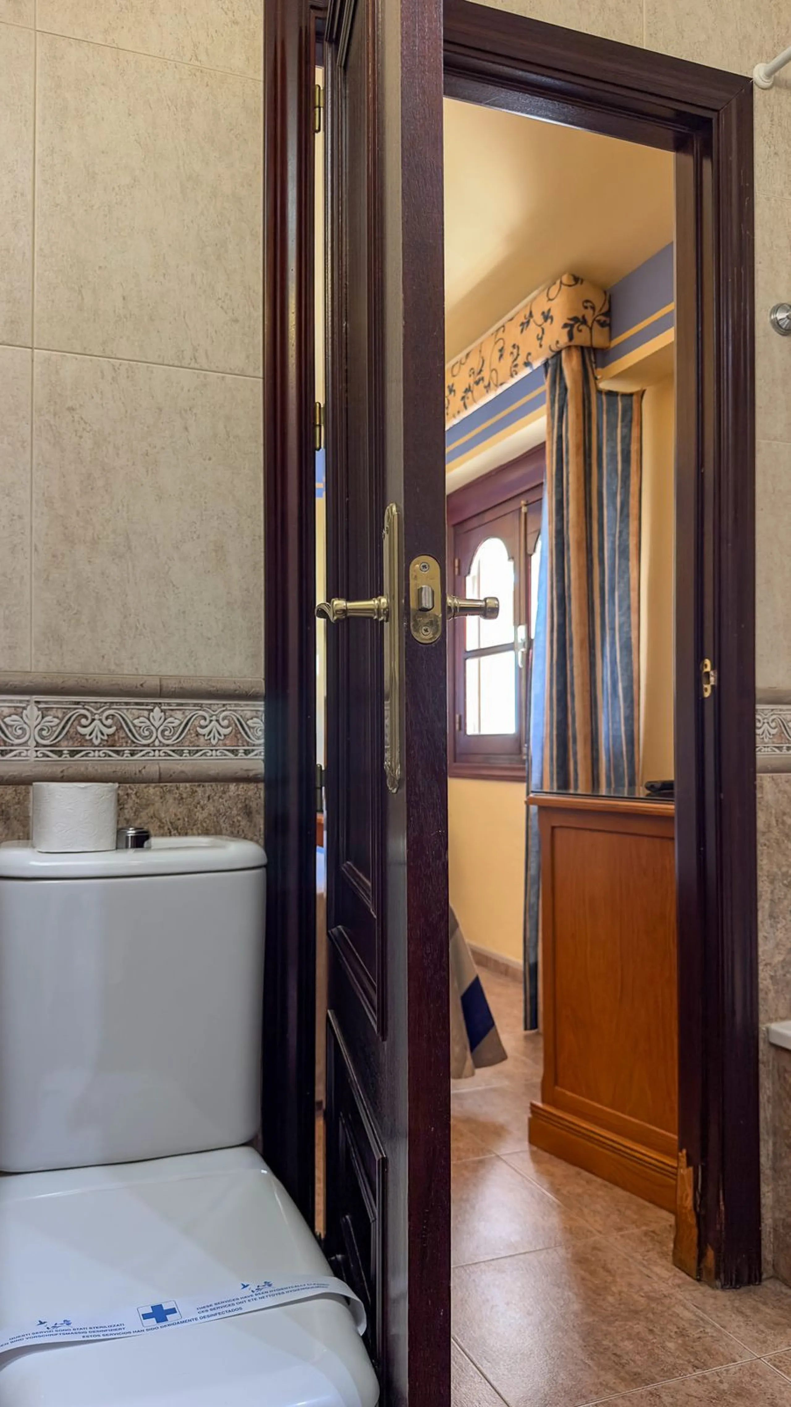 Commercial - Hotel в продаже в Antequera, Málaga. В доме 63 спален и 55 ванных комнат. Площадь дома 2460 м². Площадь участка 33000 м²