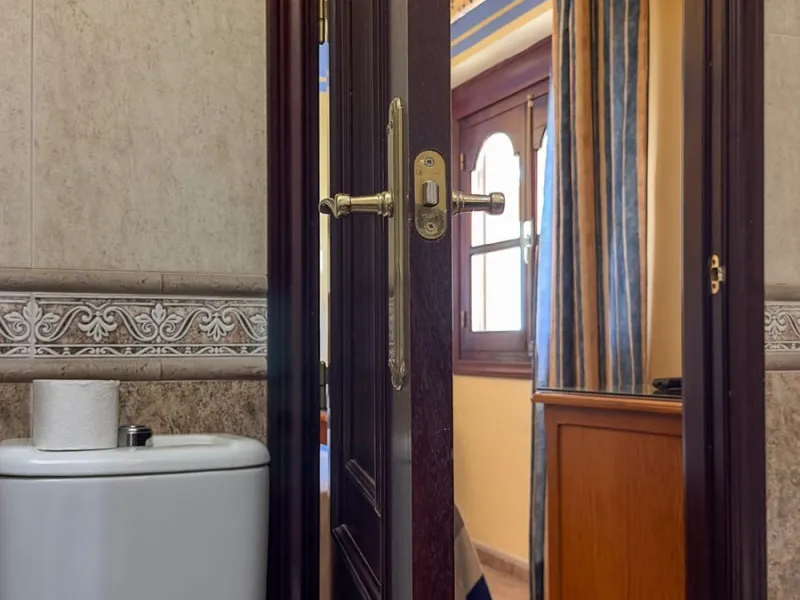 Commercial - Hotel в продаже в Antequera, Málaga. В доме 63 спален и 55 ванных комнат. Площадь дома 2460 м². Площадь участка 33000 м²