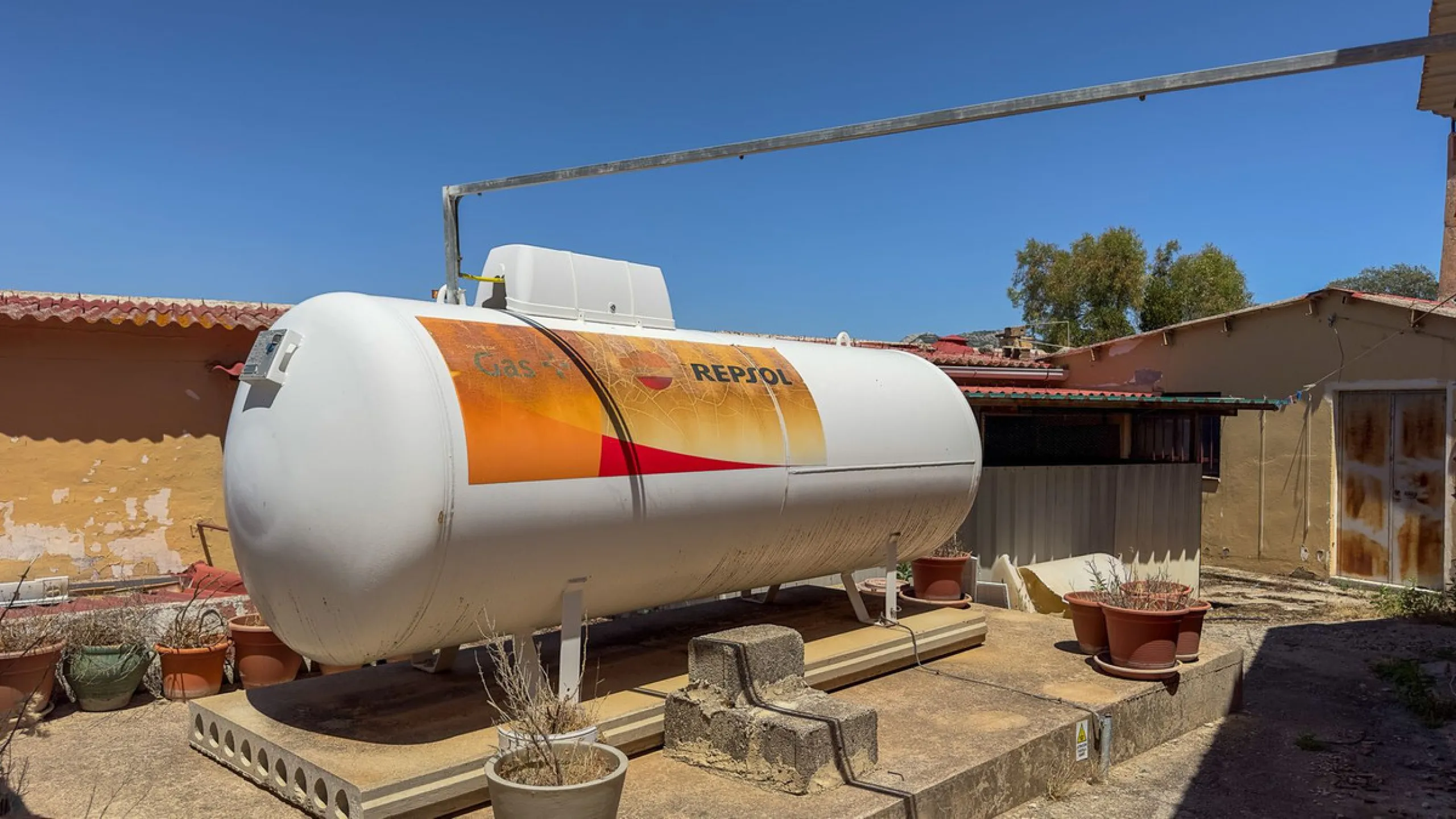 Commercial - Hotel в продаже в Antequera, Málaga. В доме 63 спален и 55 ванных комнат. Площадь дома 2460 м². Площадь участка 33000 м²