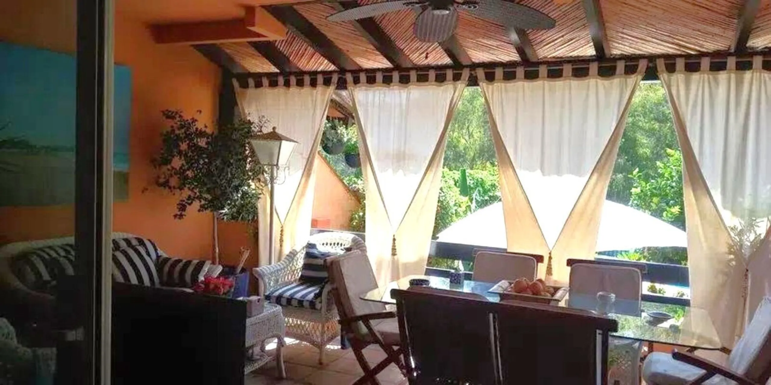 Spacious townhouse in the Golden Mile next to the Hotel Puente Romano and the Hotel Alanda Marbella, and walking distance to the beach.