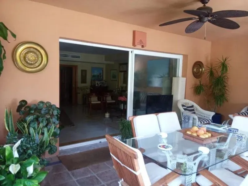 Spacious townhouse in the Golden Mile next to the Hotel Puente Romano and the Hotel Alanda Marbella, and walking distance to the beach.