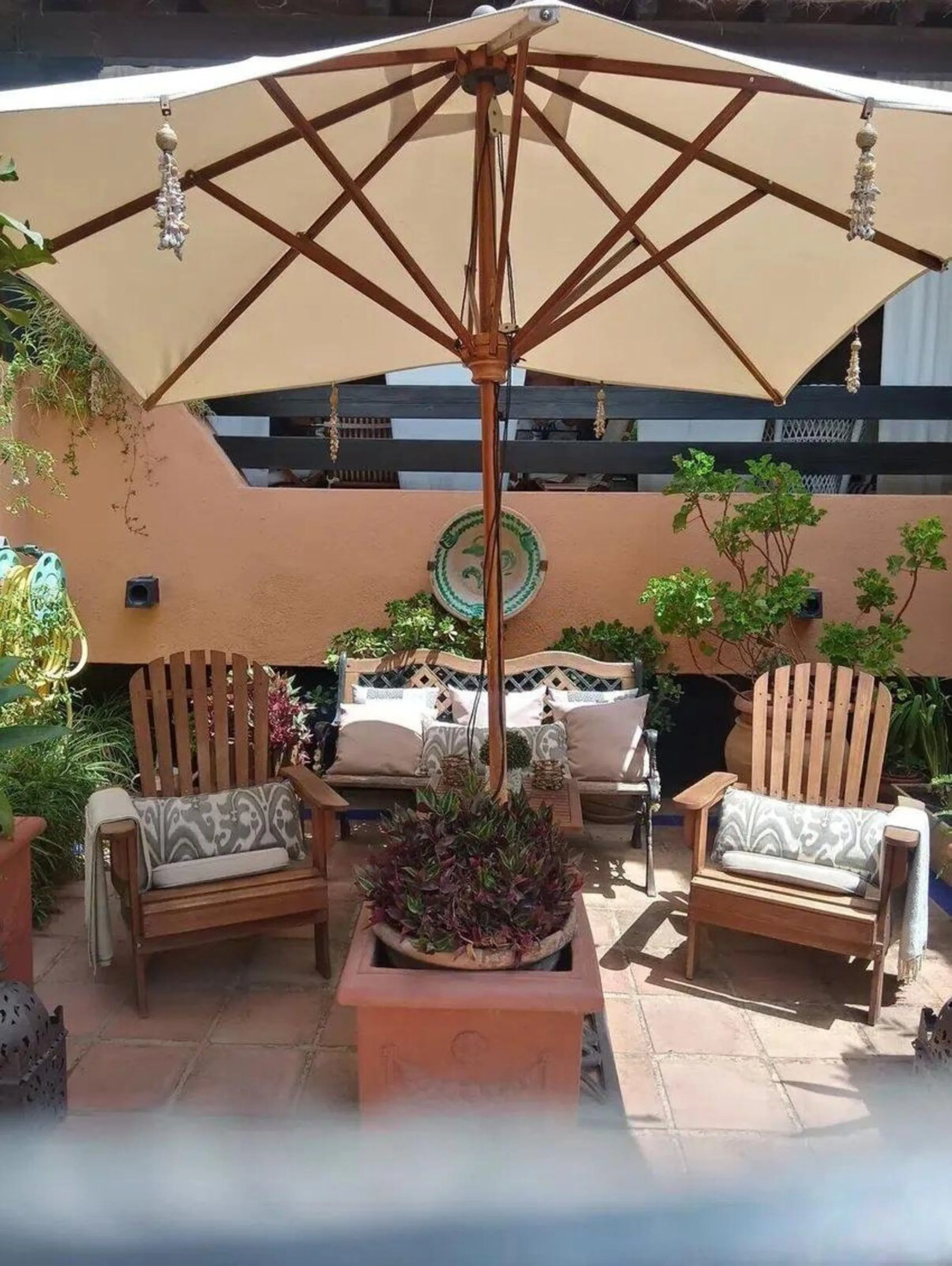 Spacious townhouse in the Golden Mile next to the Hotel Puente Romano and the Hotel Alanda Marbella, and walking distance to the beach.