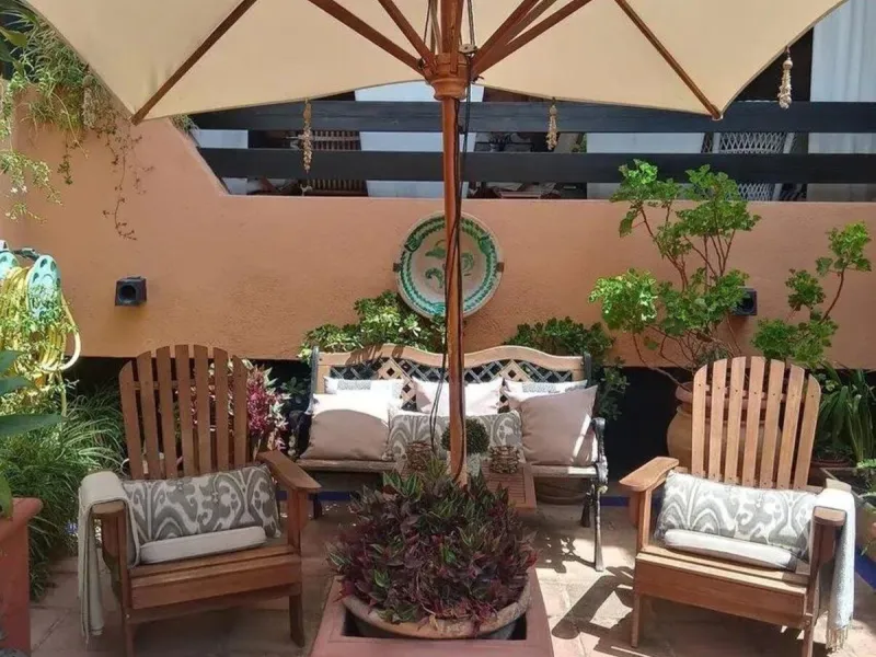 Spacious townhouse in the Golden Mile next to the Hotel Puente Romano and the Hotel Alanda Marbella, and walking distance to the beach.