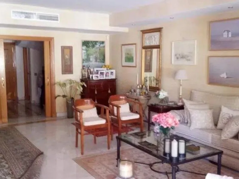 Spacious townhouse in the Golden Mile next to the Hotel Puente Romano and the Hotel Alanda Marbella, and walking distance to the beach.