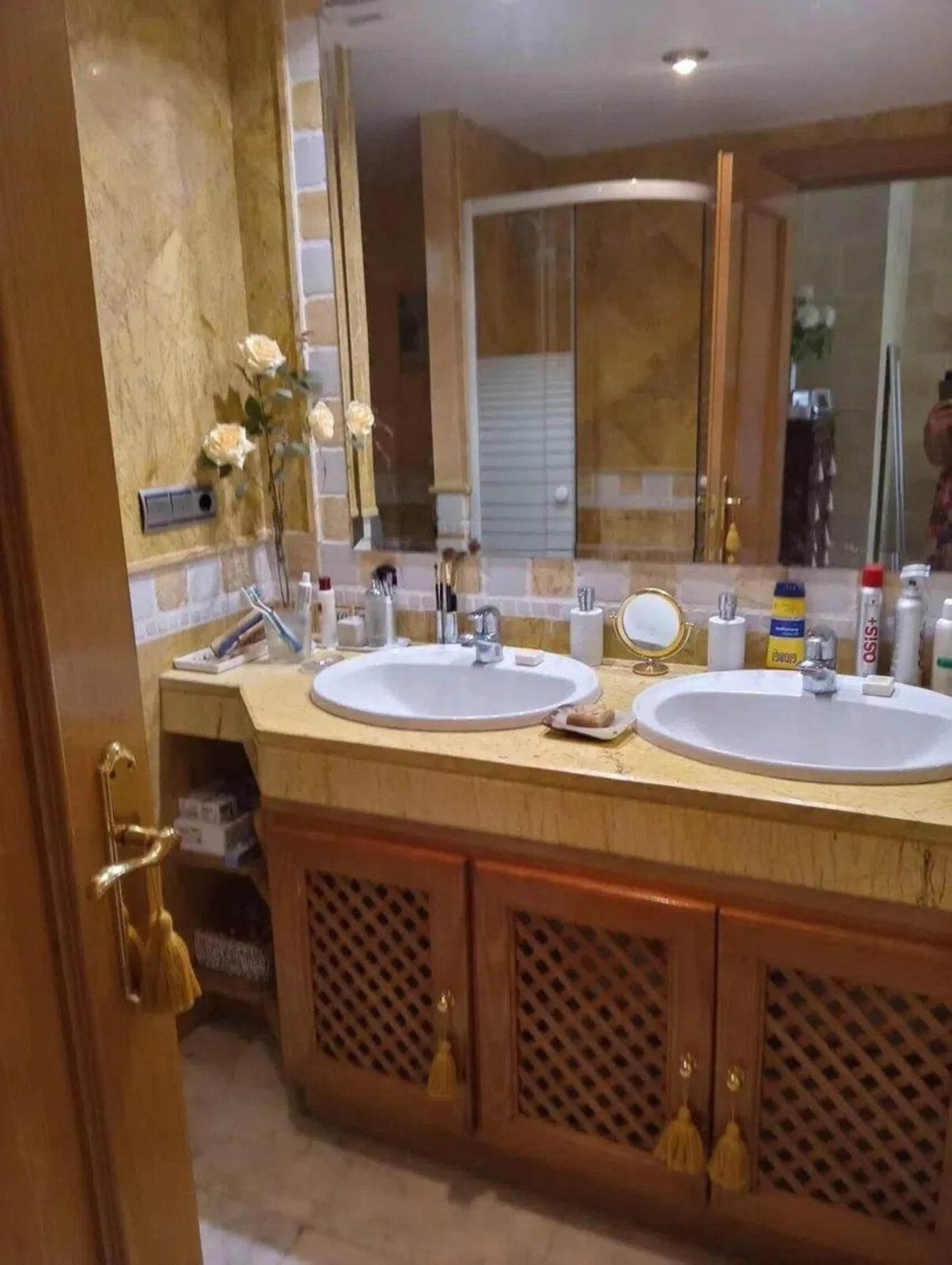 Spacious townhouse in the Golden Mile next to the Hotel Puente Romano and the Hotel Alanda Marbella, and walking distance to the beach.