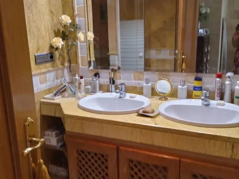 Spacious townhouse in the Golden Mile next to the Hotel Puente Romano and the Hotel Alanda Marbella, and walking distance to the beach.