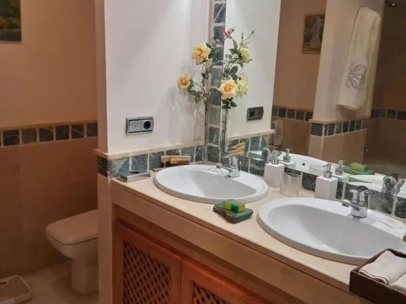 Spacious townhouse in the Golden Mile next to the Hotel Puente Romano and the Hotel Alanda Marbella, and walking distance to the beach.