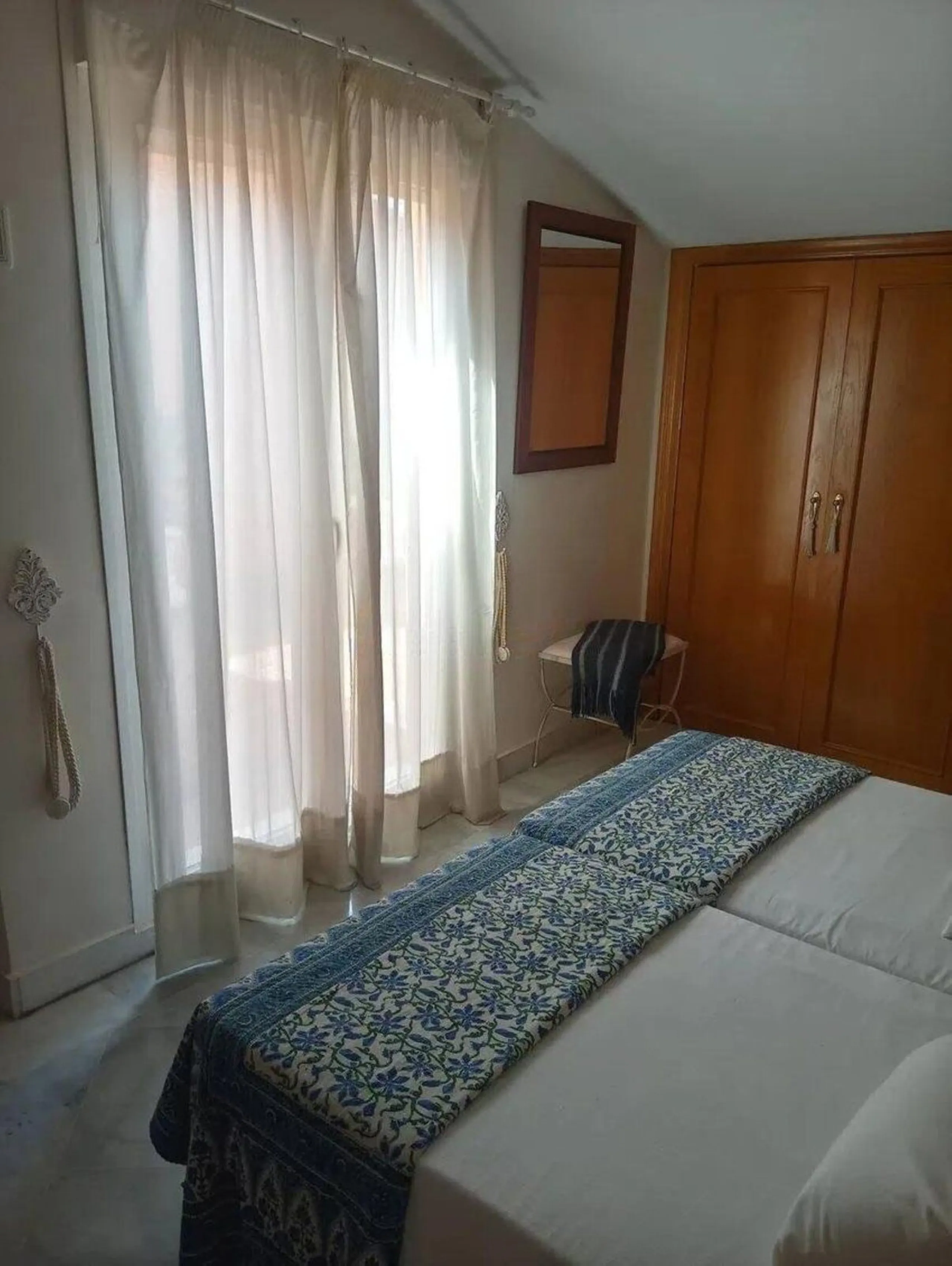 Spacious townhouse in the Golden Mile next to the Hotel Puente Romano and the Hotel Alanda Marbella, and walking distance to the beach.