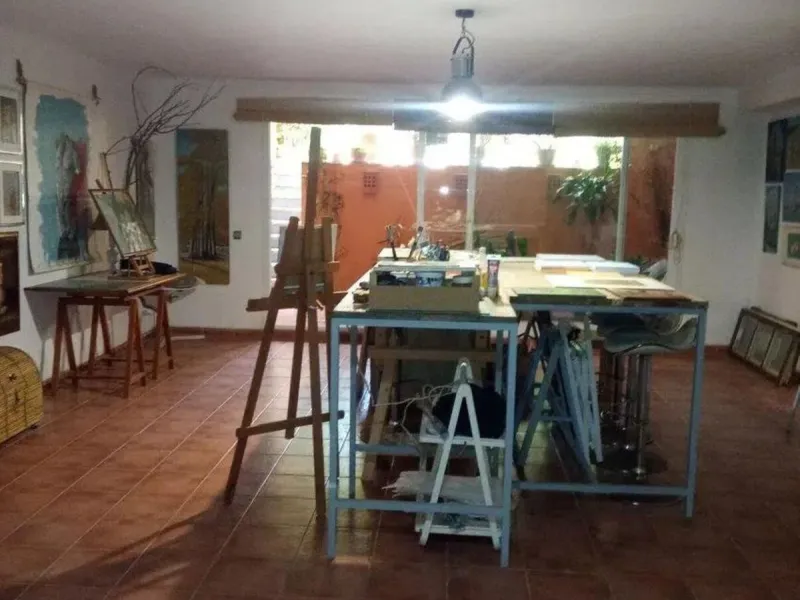 Spacious townhouse in the Golden Mile next to the Hotel Puente Romano and the Hotel Alanda Marbella, and walking distance to the beach.