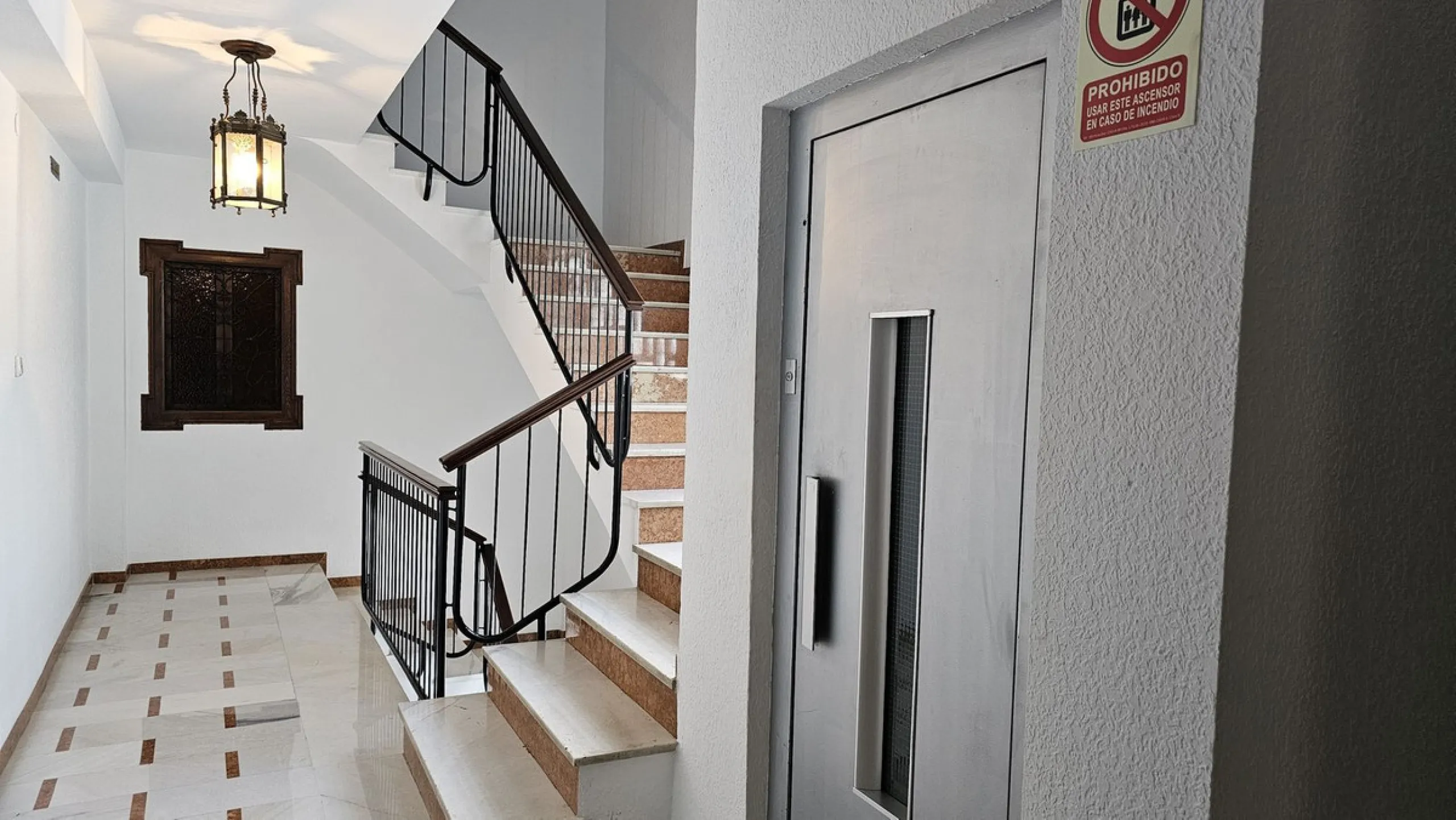 Amazing penthouse of 413 m2 resulting from the union of 4 flats on the fifth and last floor of this building.