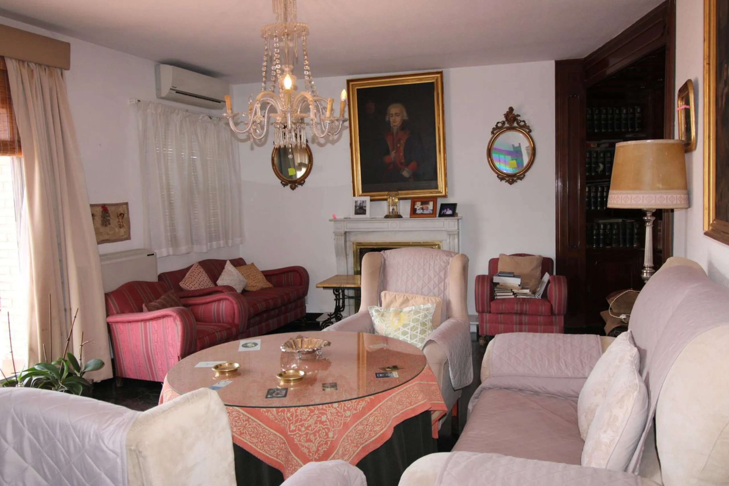 Amazing penthouse of 413 m2 resulting from the union of 4 flats on the fifth and last floor of this building.