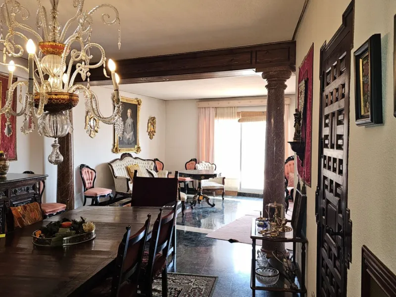 Amazing penthouse of 413 m2 resulting from the union of 4 flats on the fifth and last floor of this building.