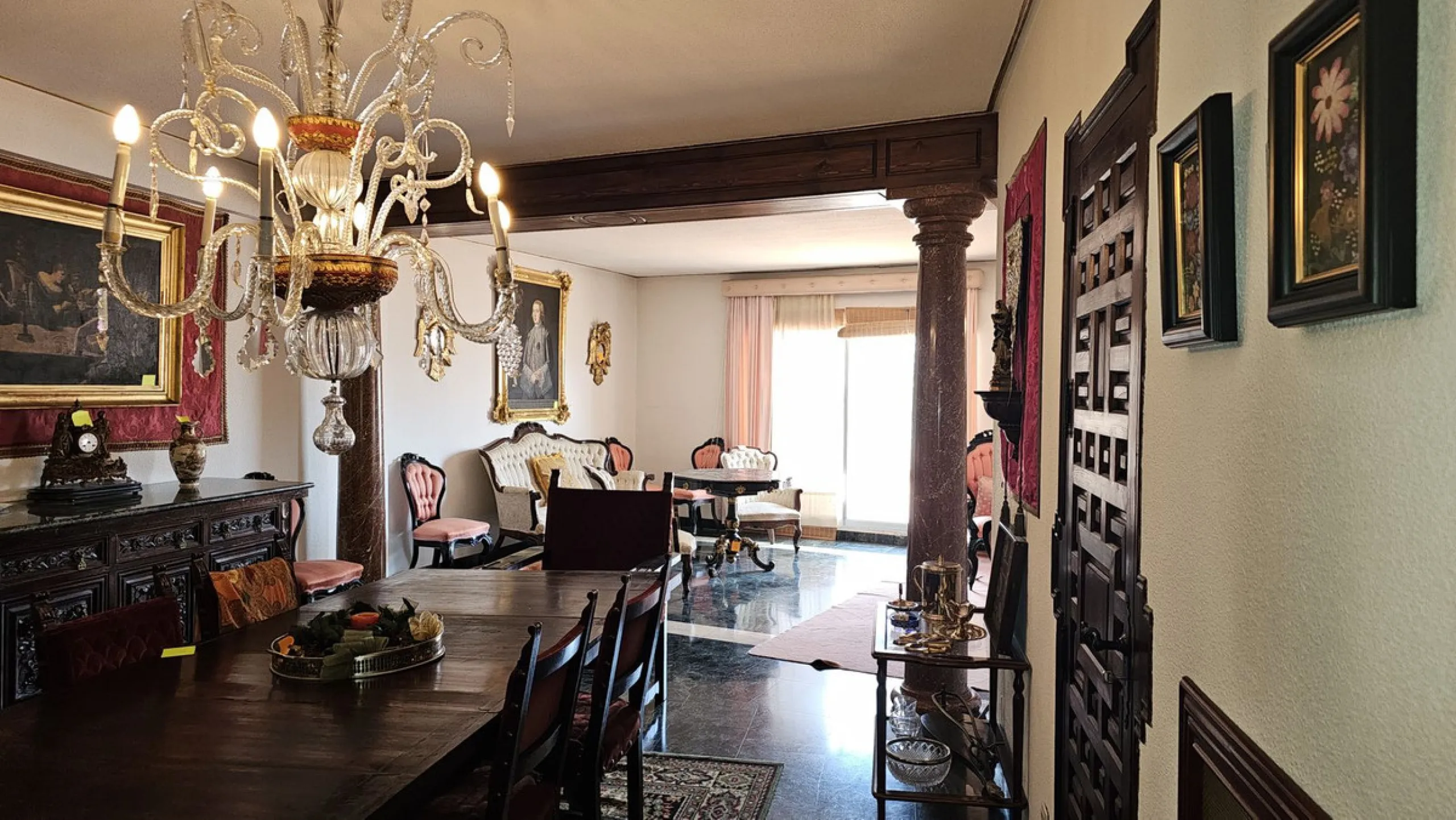 Amazing penthouse of 413 m2 resulting from the union of 4 flats on the fifth and last floor of this building.
