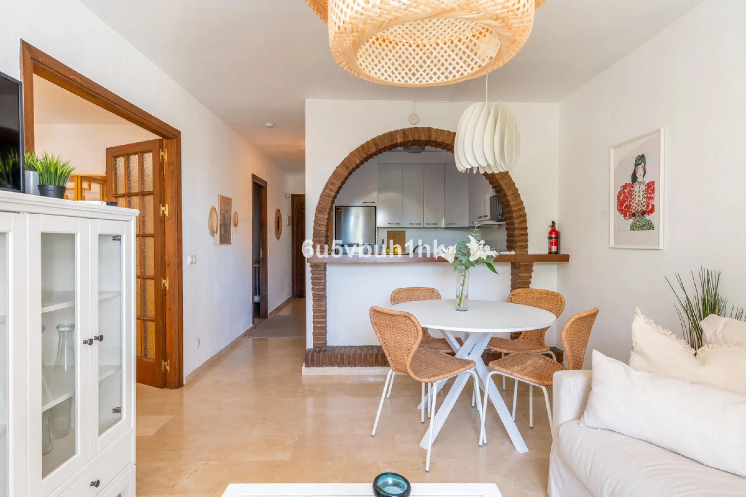 Apartment - Ground Floor Apartment в продаже в Benalmadena, Málaga. В доме 2 спален и 1 ванных комнат. Площадь дома 82 м²