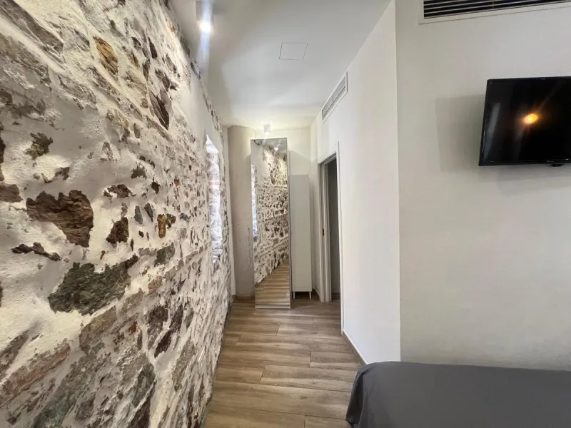 Building with vacation license included!