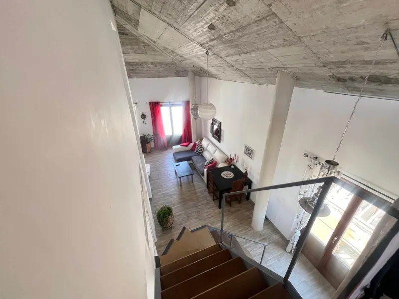 Building with vacation license included!