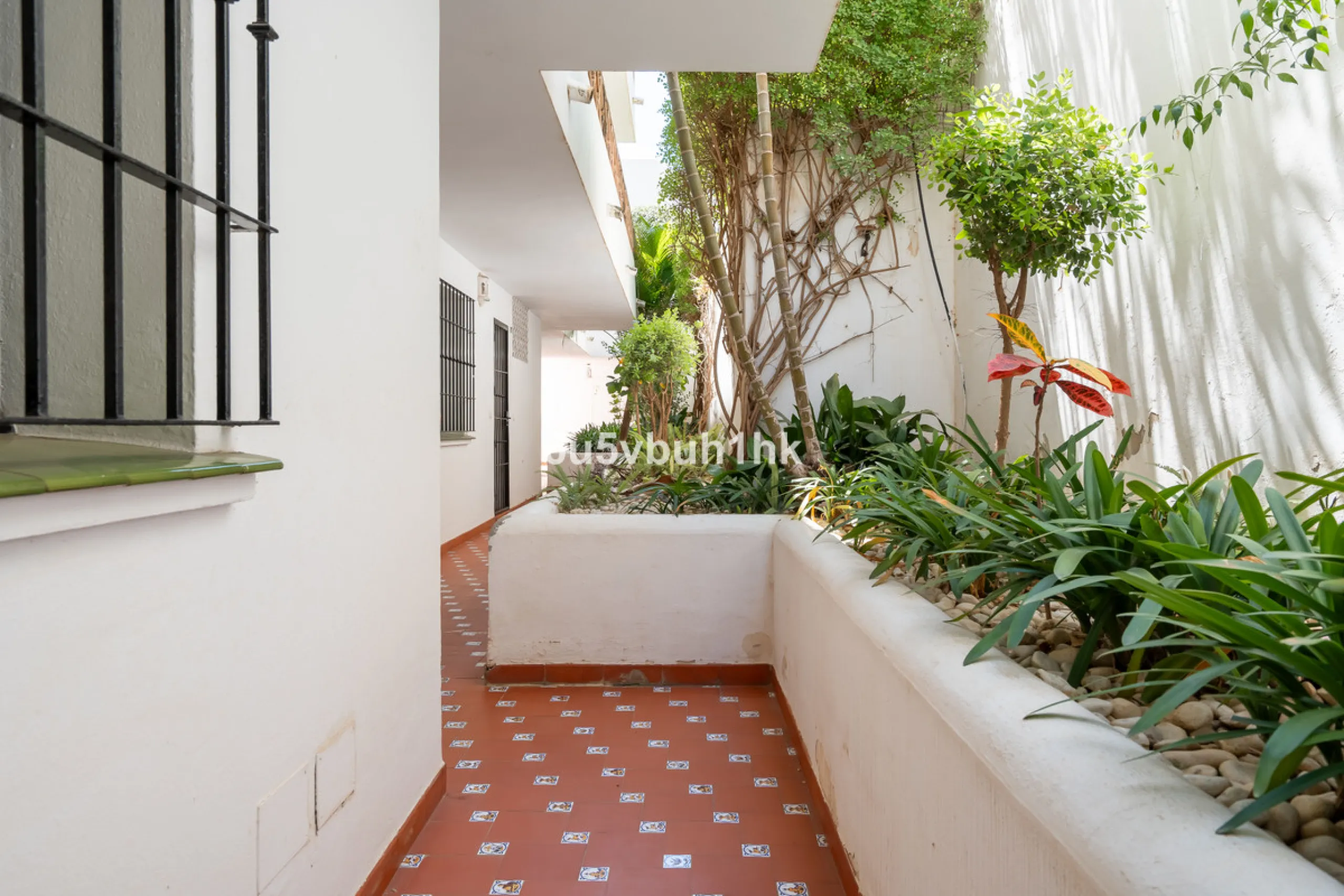 Apartment - Ground Floor Apartment в продаже в Benalmadena, Málaga. В доме 2 спален и 1 ванных комнат. Площадь дома 82 м²