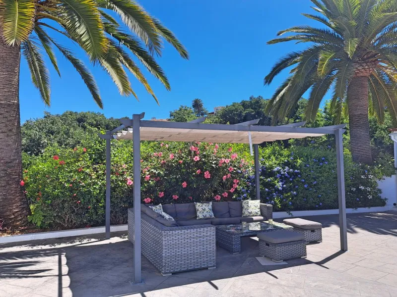 Spectacular detached villa with 3 separate living accommodations, situated in an extremely private location, walking distance to town.