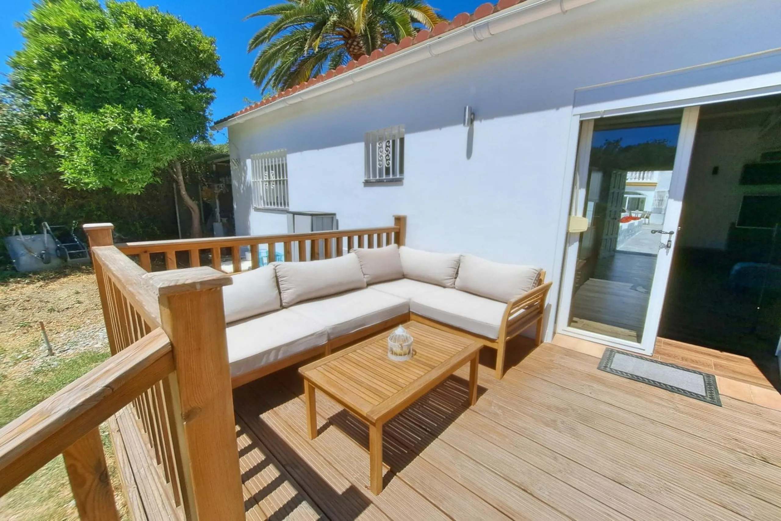 Spectacular detached villa with 3 separate living accommodations, situated in an extremely private location, walking distance to town.