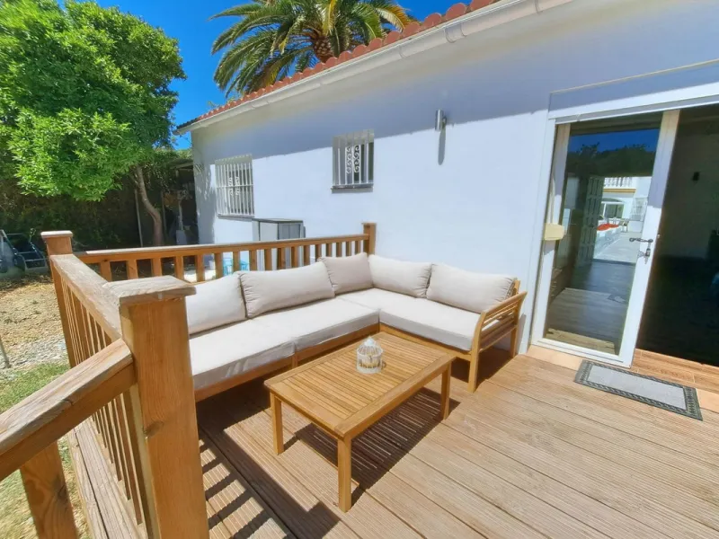 Spectacular detached villa with 3 separate living accommodations, situated in an extremely private location, walking distance to town.