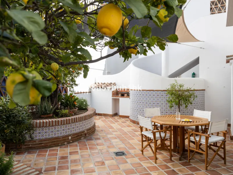 House - Detached Villa в продаже в Mijas, Málaga. В доме 4 спален и 3 ванных комнат. Площадь дома 366 м². Площадь участка 61 м²