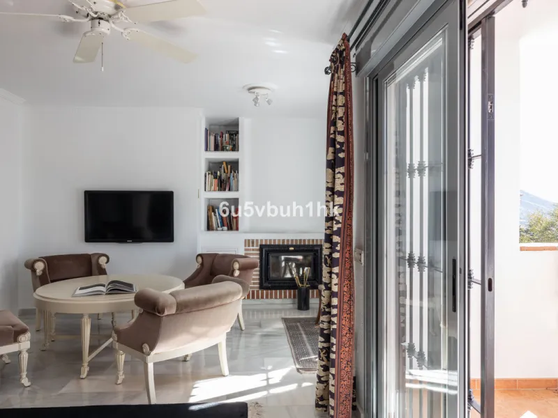 House - Detached Villa в продаже в Mijas, Málaga. В доме 4 спален и 3 ванных комнат. Площадь дома 366 м². Площадь участка 61 м²
