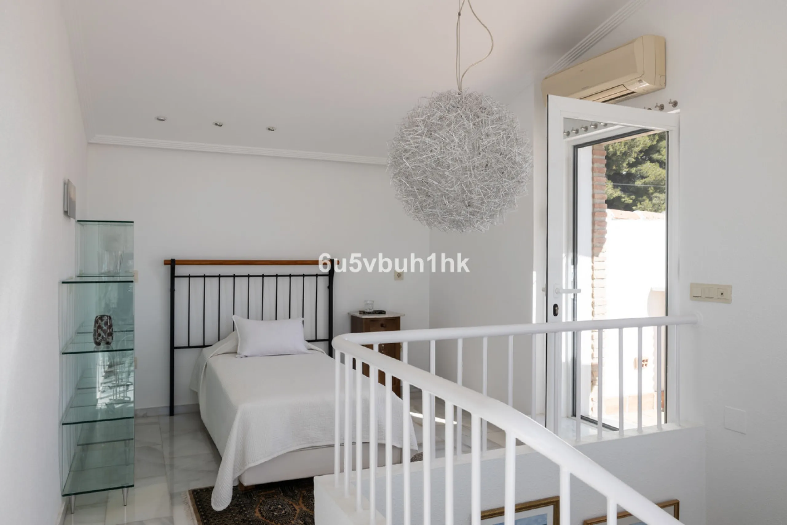 House - Detached Villa в продаже в Mijas, Málaga. В доме 4 спален и 3 ванных комнат. Площадь дома 366 м². Площадь участка 61 м²
