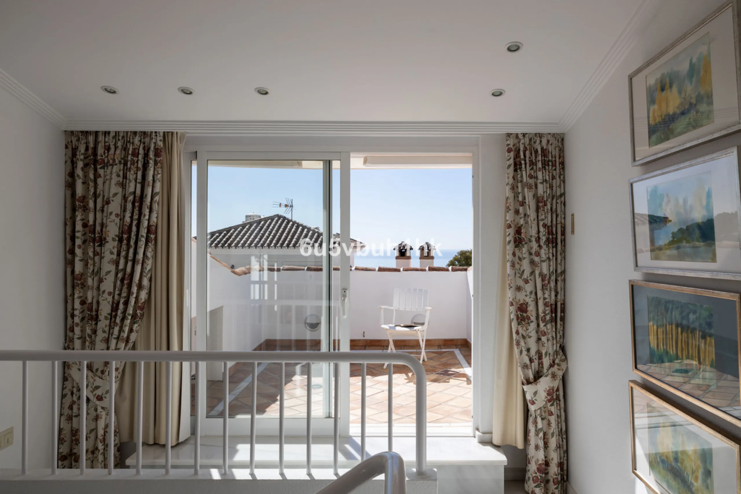House - Detached Villa в продаже в Mijas, Málaga. В доме 4 спален и 3 ванных комнат. Площадь дома 366 м². Площадь участка 61 м²