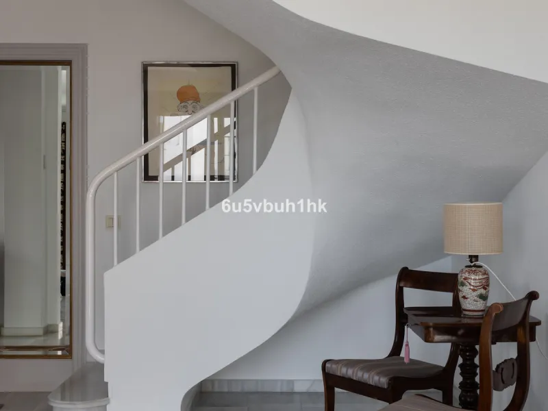 House - Detached Villa в продаже в Mijas, Málaga. В доме 4 спален и 3 ванных комнат. Площадь дома 366 м². Площадь участка 61 м²