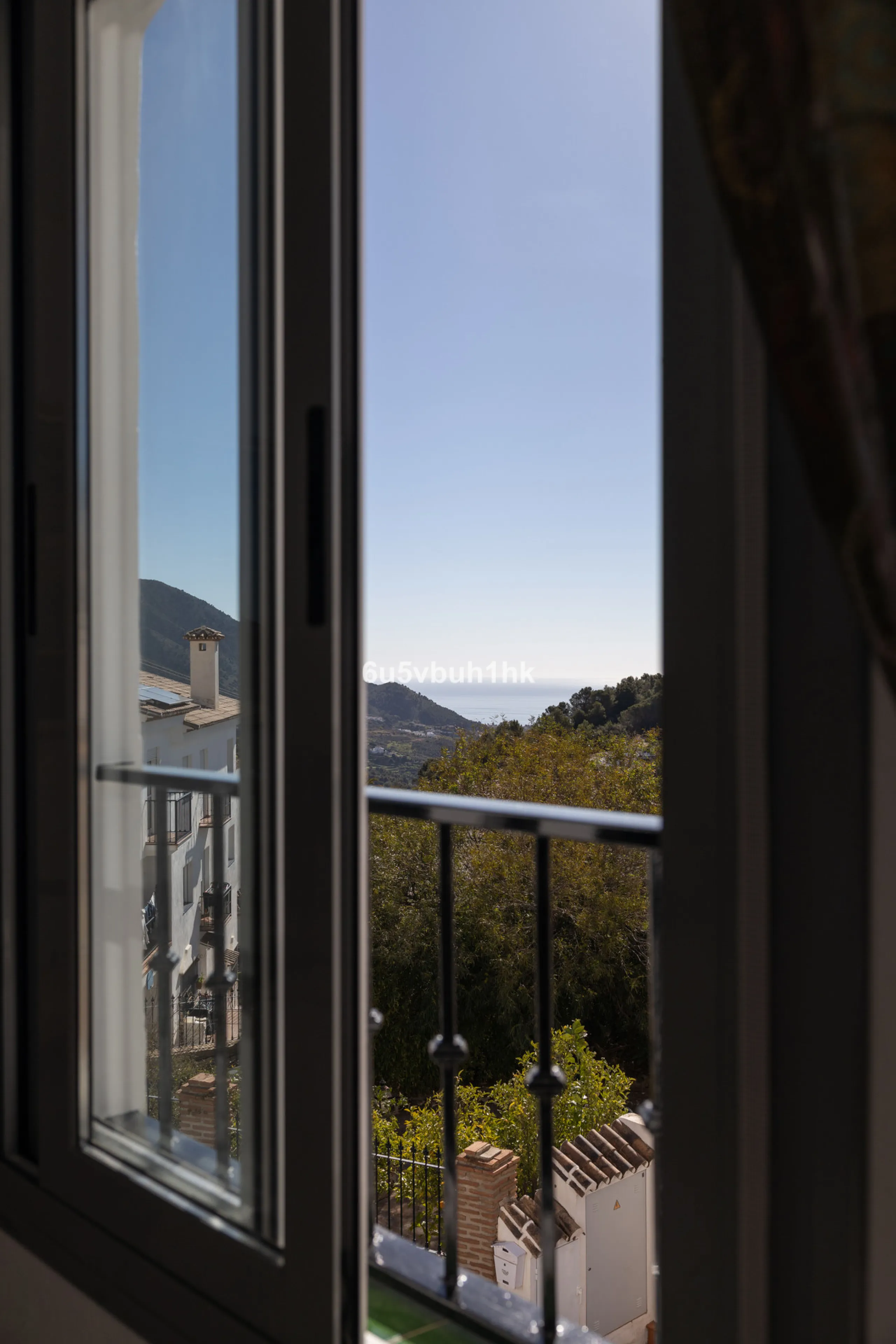 House - Detached Villa в продаже в Mijas, Málaga. В доме 4 спален и 3 ванных комнат. Площадь дома 366 м². Площадь участка 61 м²