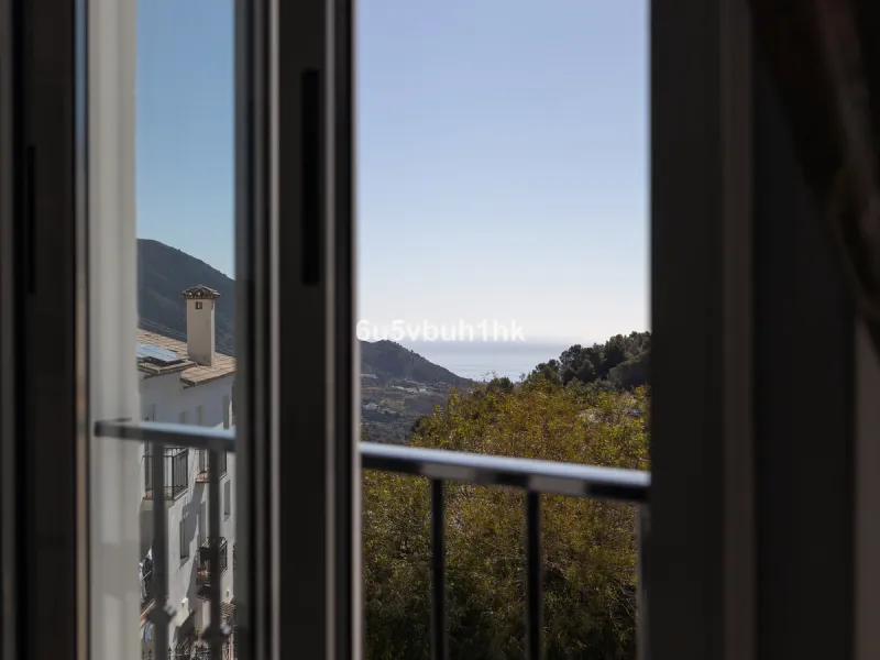 House - Detached Villa в продаже в Mijas, Málaga. В доме 4 спален и 3 ванных комнат. Площадь дома 366 м². Площадь участка 61 м²